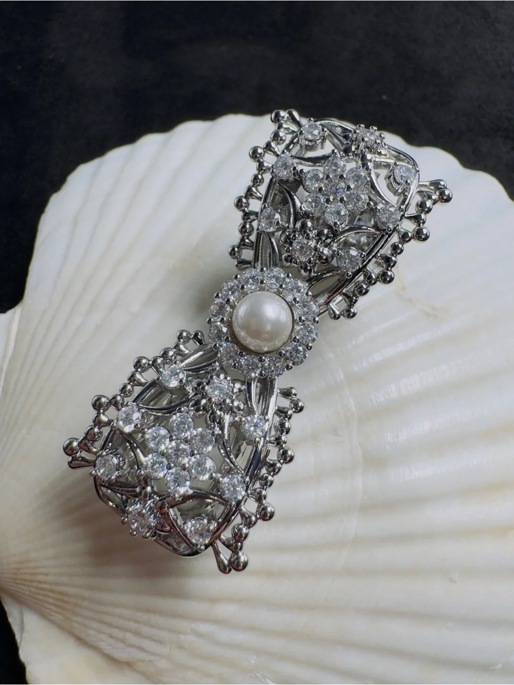 N/A elegant silver